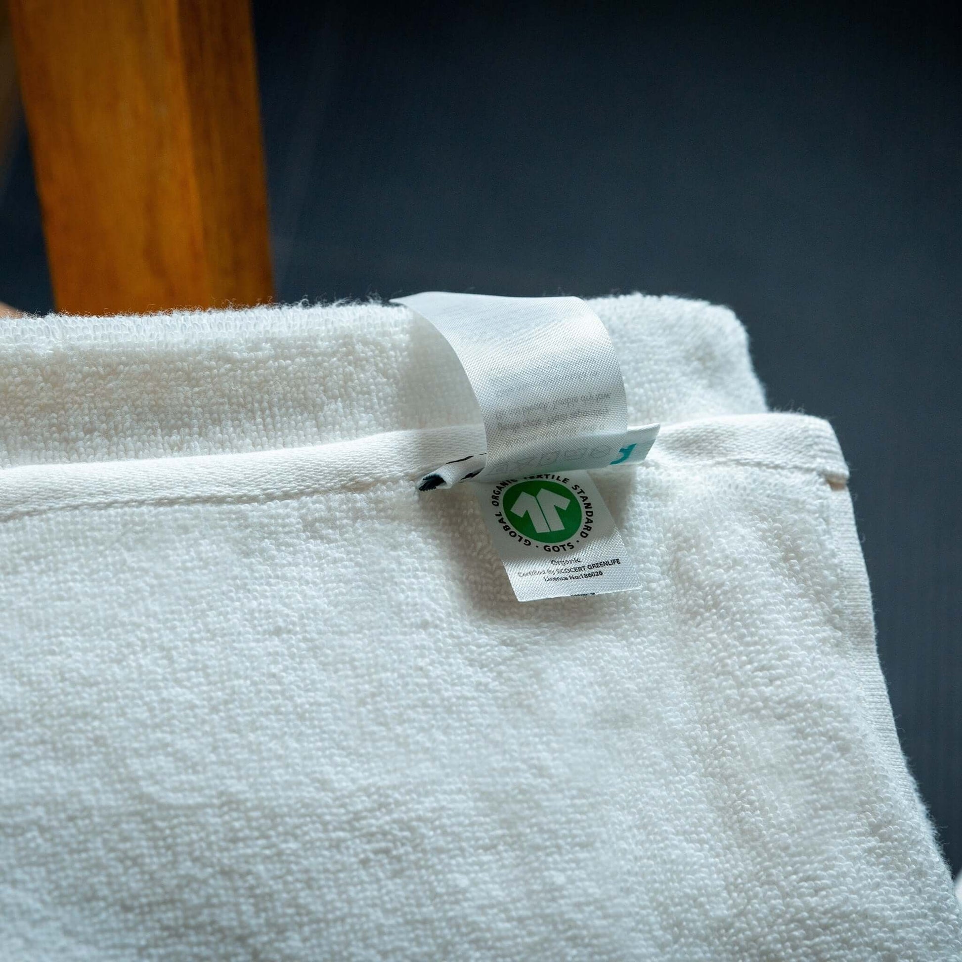Luxury organic bath towel set featuring GOTS-certified organic cotton for a plush, eco-friendly experience.